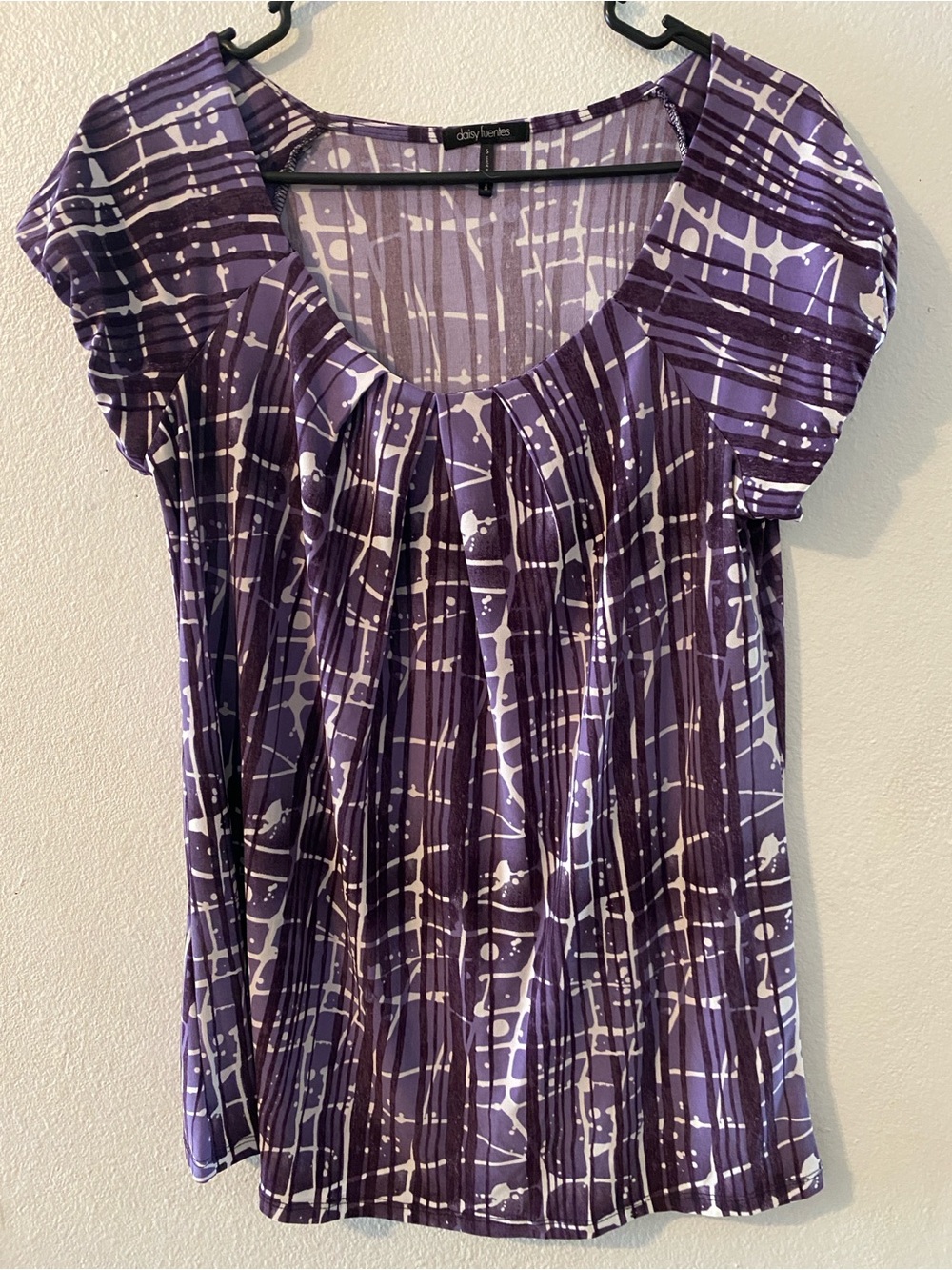 Daisy Fuentes Purple Abstract Print Short Sleeve Blouse
